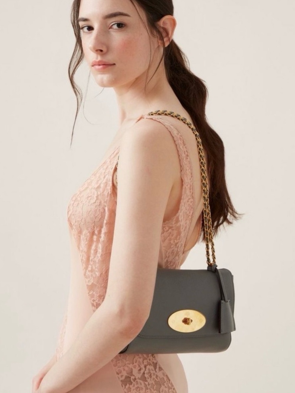 Mulberry Lily Charcoal Small Classic Grain Leather Bag - Picture 3 of 11